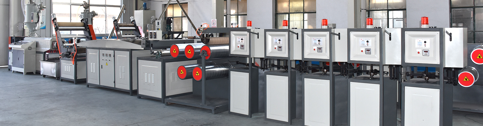 條縫篩板：篩縫尺寸通常在0.5mm左右，開孔率約15%~25%